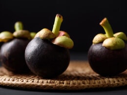 25 Black Fruits with Names and Images