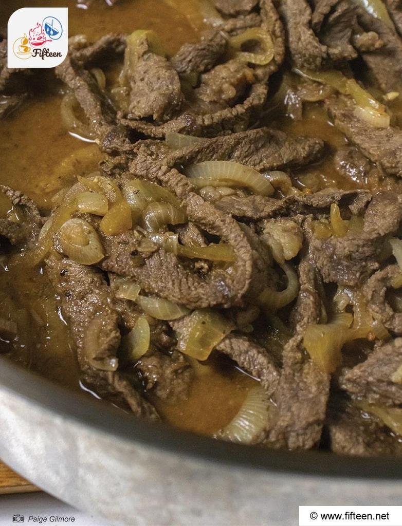 Cook The Bistec Encebollado