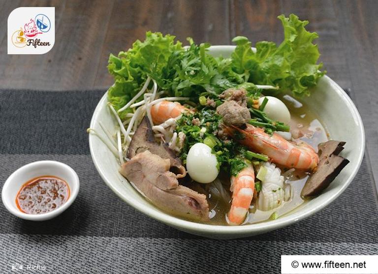 Sauce Over The Noodles And Serve