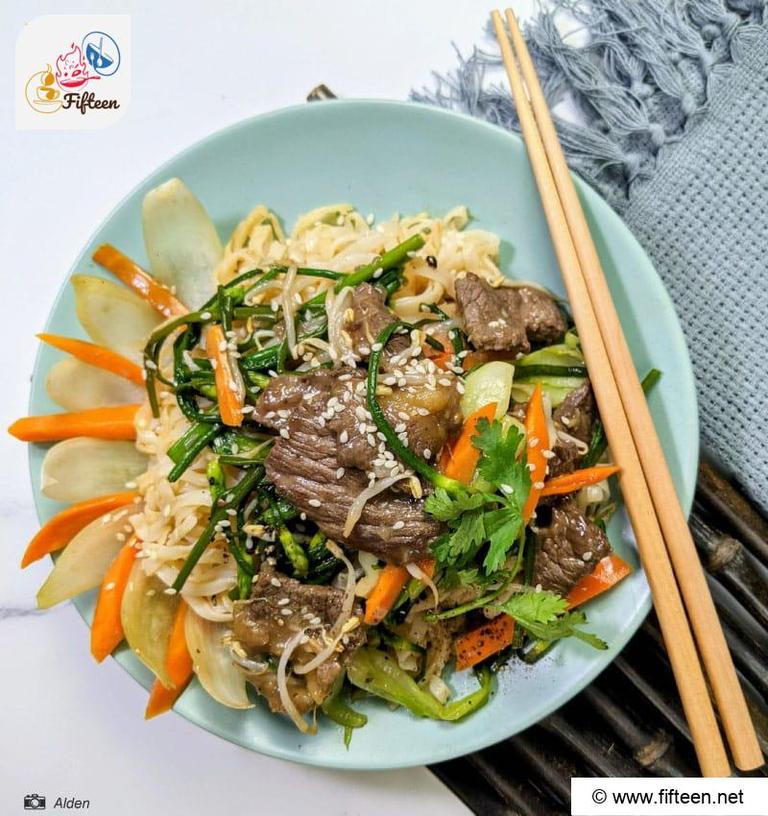 Rice Noodles With Beef