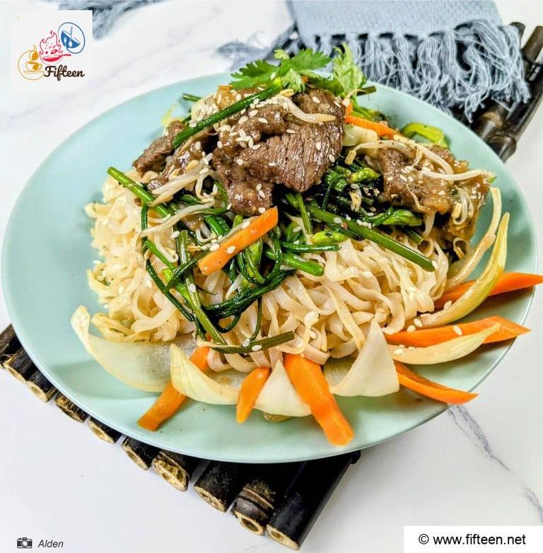 Stir Fried Rice Noodles With Beef