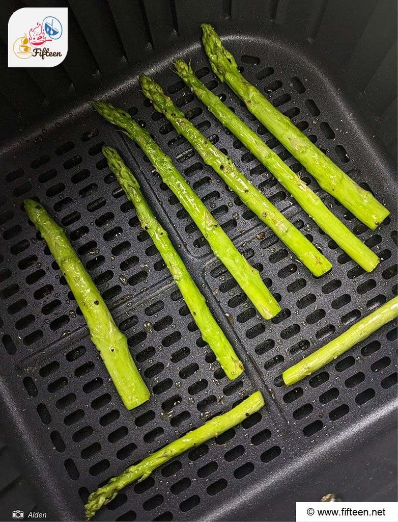 Air Fry The Asparagus