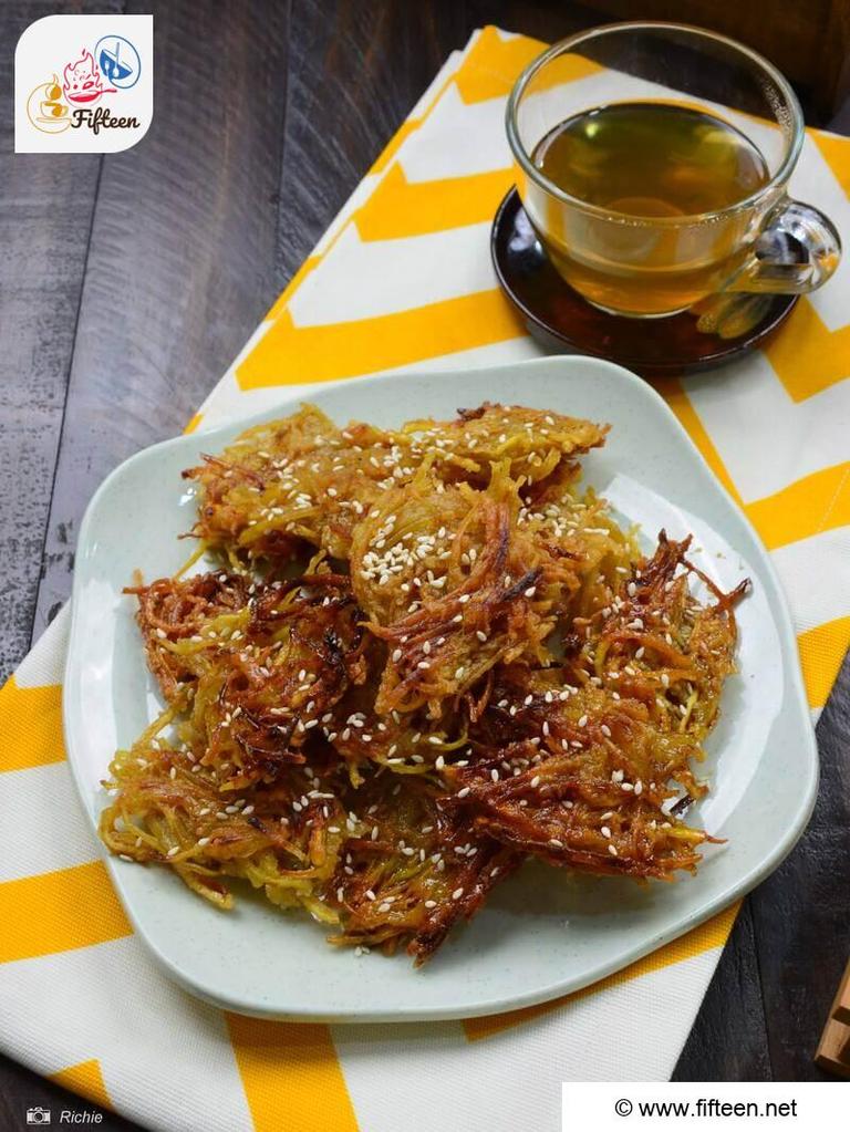 Bánh Rế Recipe (Vietnamese Sweet Potato Fritters)