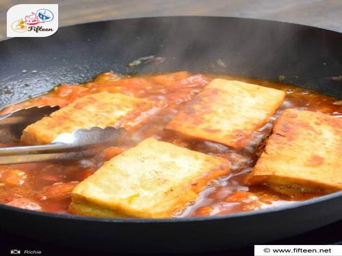 Cook the Tofu in Tomato Sauce2