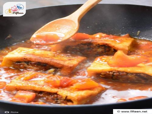 Cook the Tofu in Tomato Sauce3