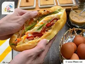 Vietnamese Fried Egg Sandwich Recipe