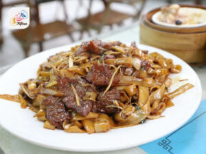 Cantonese Stir Fries Style Beef Chow Fun