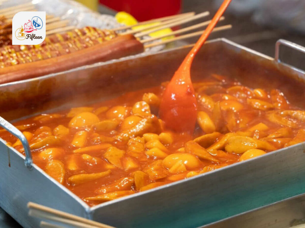 Hot and delicious Tteokbokki