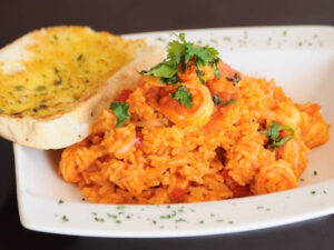 Arroz con Camarones y Coco