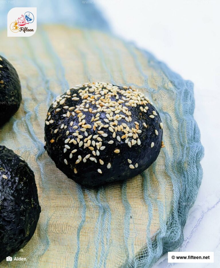 Black Burger Bun