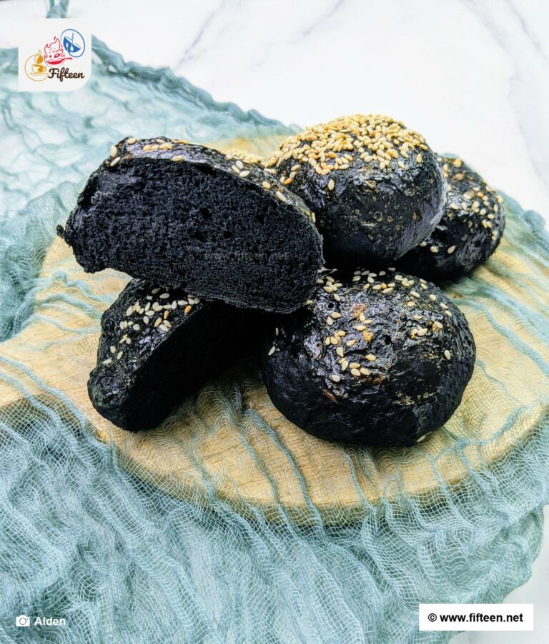 Black Burger Bun