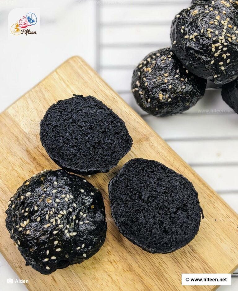 Black Burger Bun