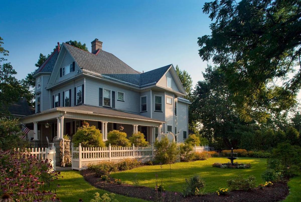 The Whistling Swan Inn Bed & Breakfast